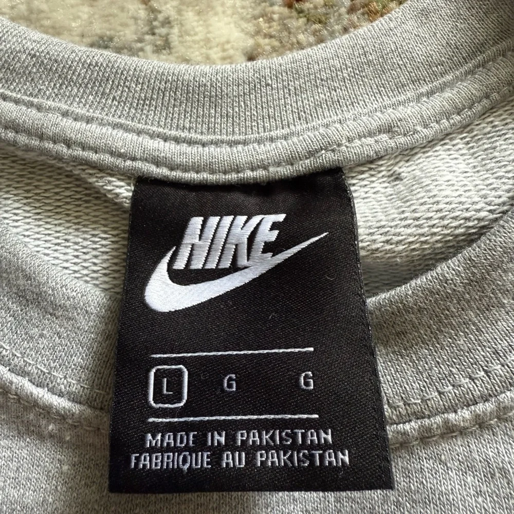 Nike Men's Gray Sweater - Picture 3 of 3